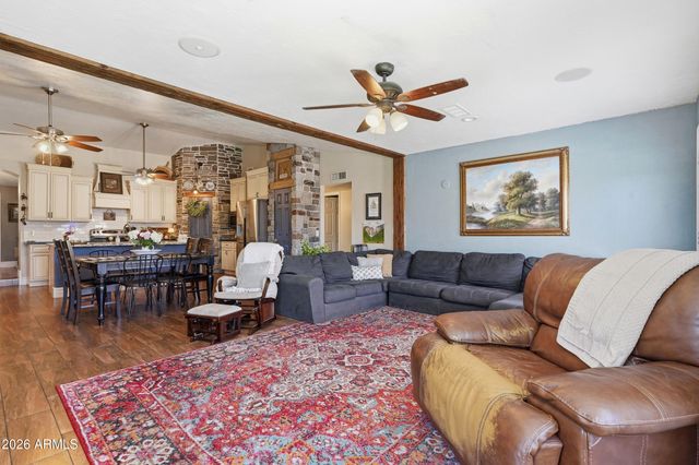6517 E INGLEWOOD Street, Mesa, AZ 85205