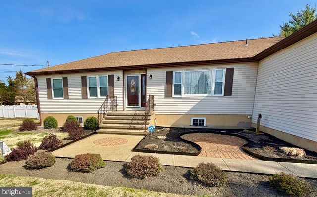 4148 GENOA AVE, Vineland, NJ 08361