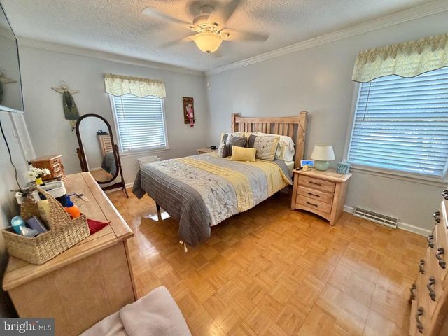 4148 GENOA AVE, Vineland, NJ 08361