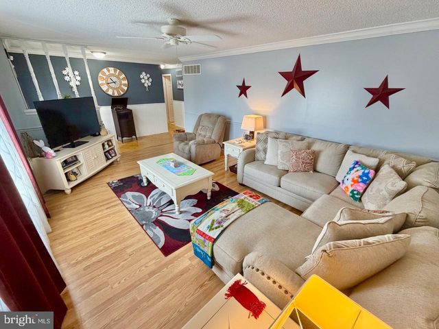 4148 GENOA AVE, Vineland, NJ 08361