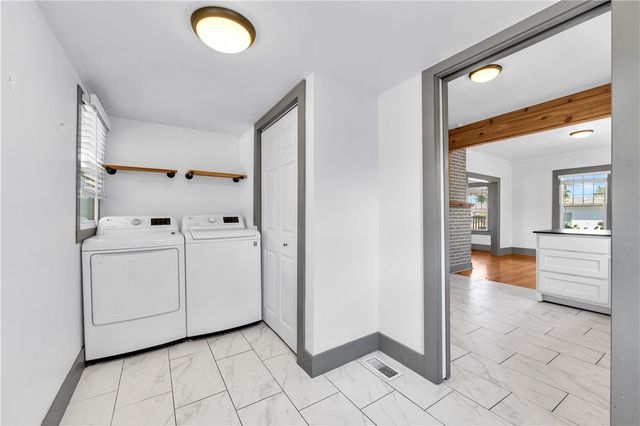 424 W Cedar Street, Rogers, AR 72756
