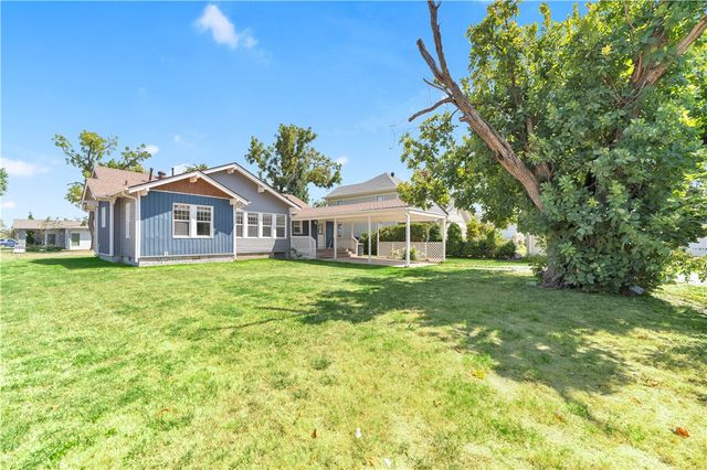 424 W Cedar Street, Rogers, AR 72756