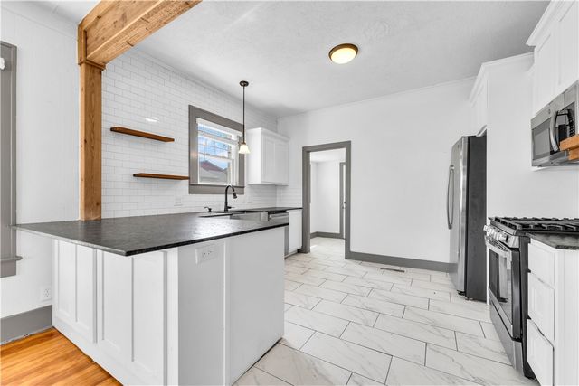 424 W Cedar Street, Rogers, AR 72756