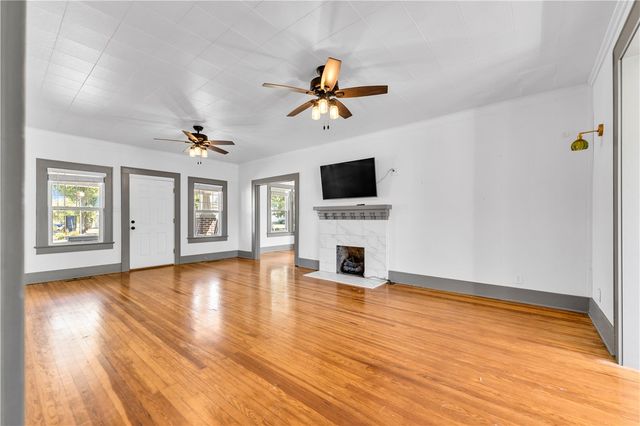 424 W Cedar Street, Rogers, AR 72756