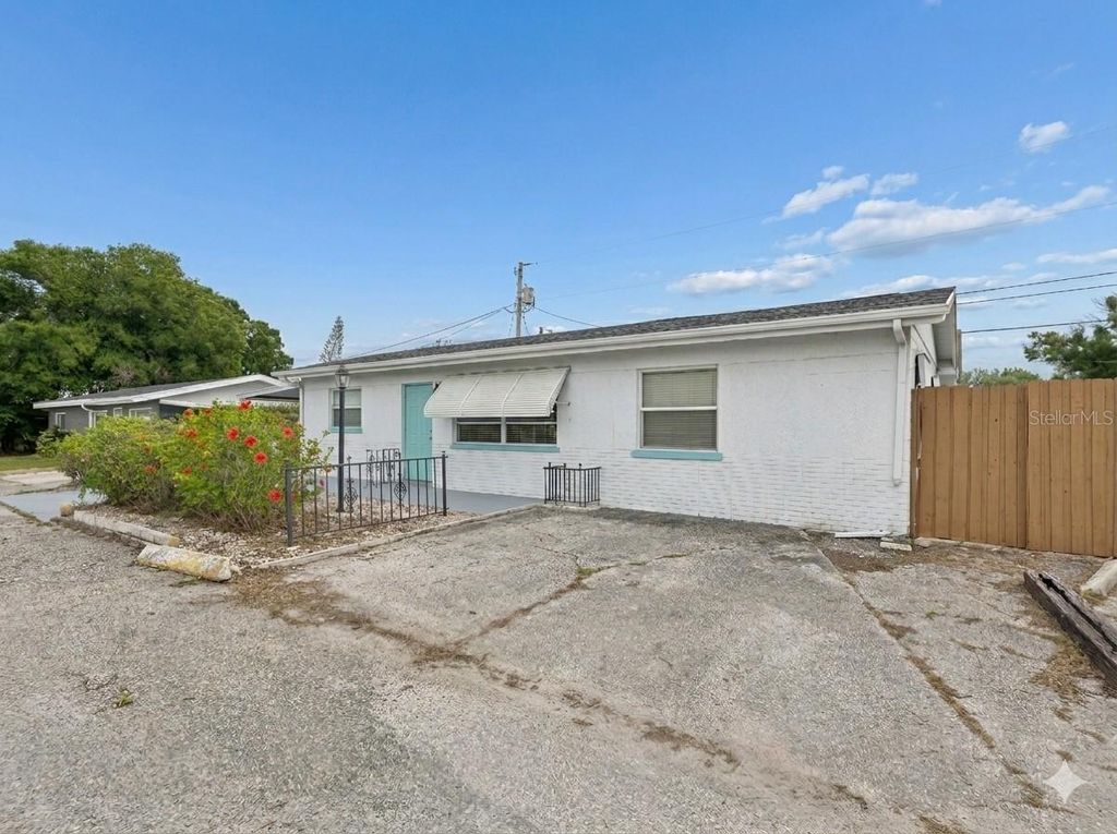 10610 98TH TERRACE, Seminole, FL 33772