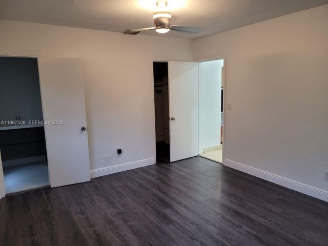 2040 NE 197th Ter, Miami, FL 33179