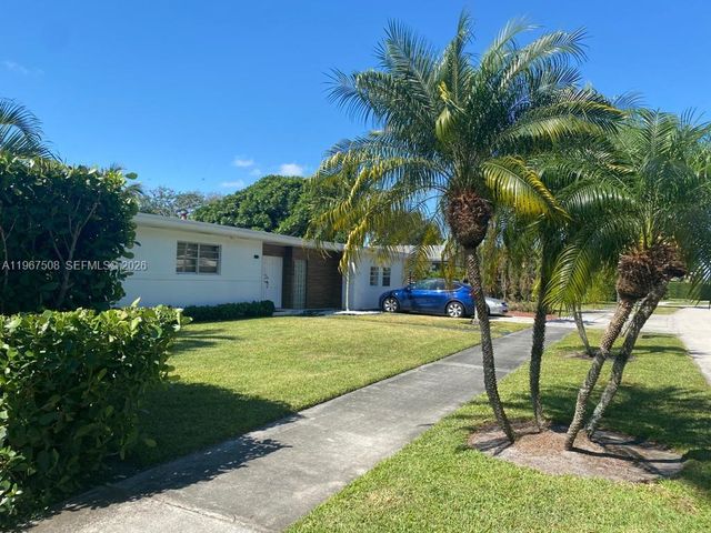 2040 NE 197th Ter, Miami, FL 33179