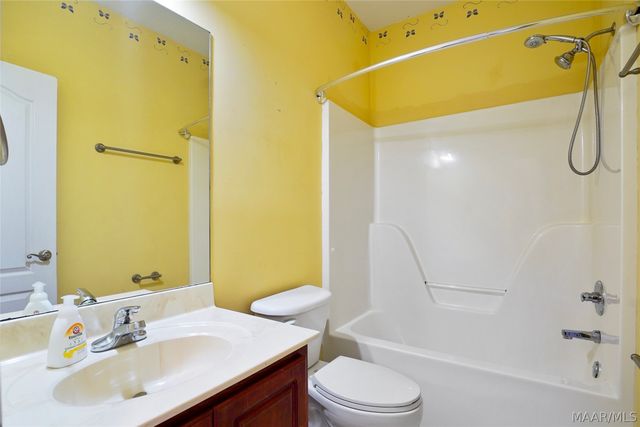 377 Hickory Place, Wetumpka, AL 36093