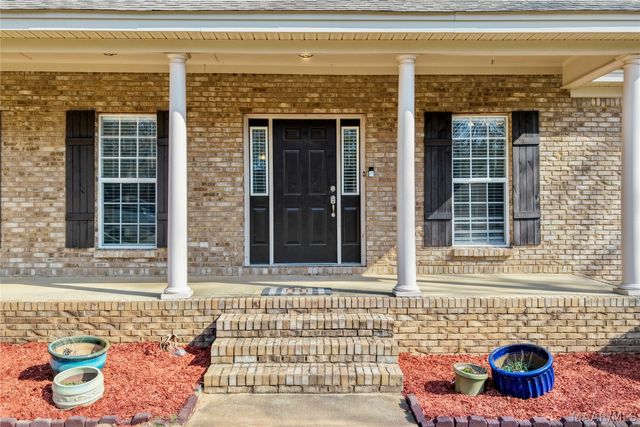 377 Hickory Place, Wetumpka, AL 36093