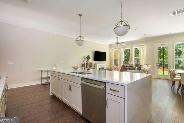 945 Kenway Avenue, Roswell, GA 30076