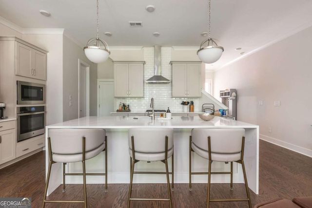 945 Kenway Avenue, Roswell, GA 30076
