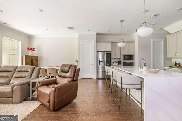 945 Kenway Avenue, Roswell, GA 30076