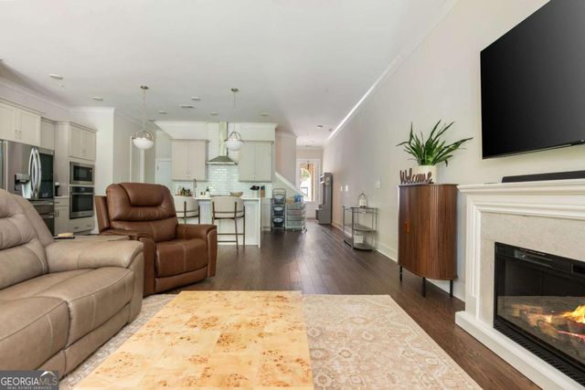 945 Kenway Avenue, Roswell, GA 30076