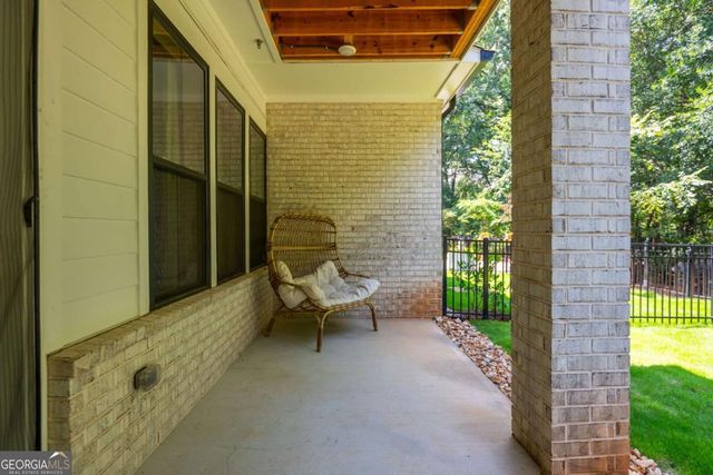 945 Kenway Avenue, Roswell, GA 30076