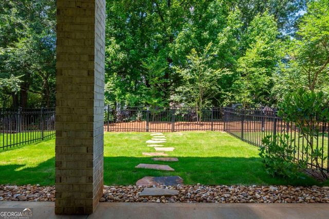 945 Kenway Avenue, Roswell, GA 30076
