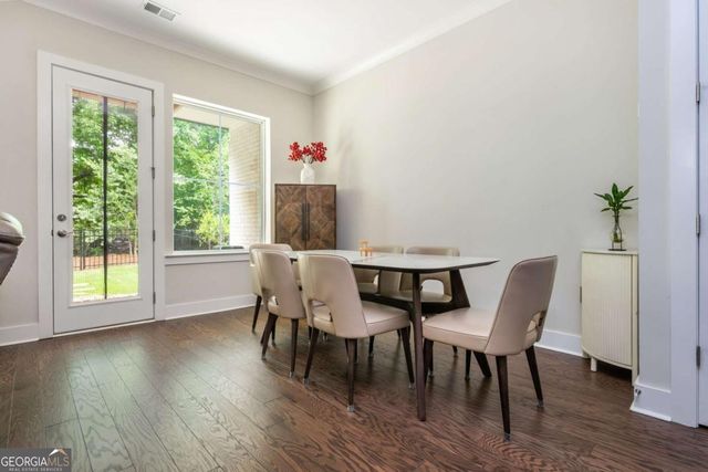 945 Kenway Avenue, Roswell, GA 30076