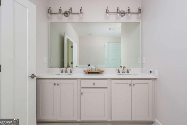 945 Kenway Avenue, Roswell, GA 30076