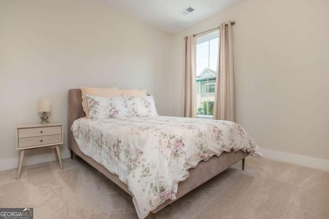 945 Kenway Avenue, Roswell, GA 30076