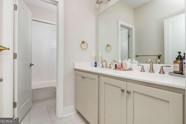 945 Kenway Avenue, Roswell, GA 30076
