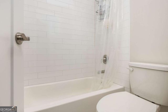 945 Kenway Avenue, Roswell, GA 30076