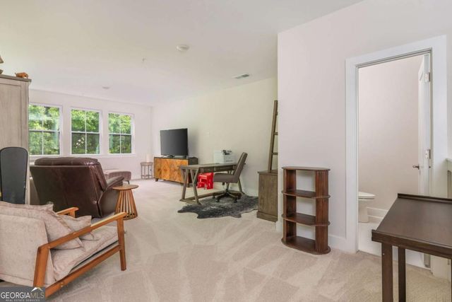 945 Kenway Avenue, Roswell, GA 30076