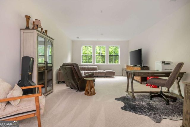 945 Kenway Avenue, Roswell, GA 30076