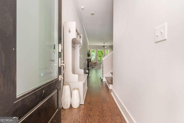 945 Kenway Avenue, Roswell, GA 30076