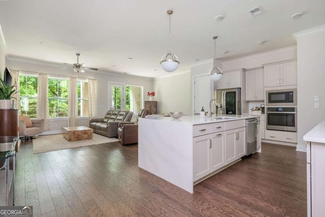 945 Kenway Avenue, Roswell, GA 30076