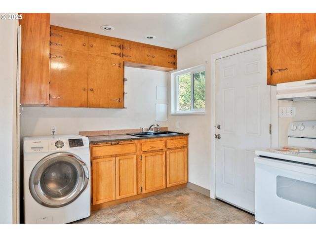 198 CLOVERDALE Rd, Kalama, WA 98625