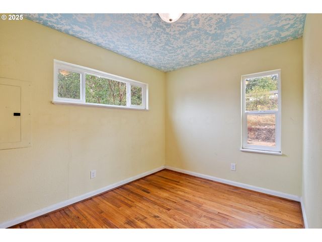198 CLOVERDALE Rd, Kalama, WA 98625