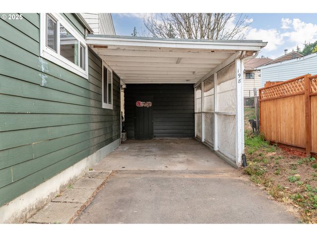 198 CLOVERDALE Rd, Kalama, WA 98625