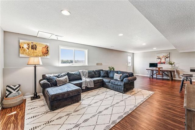 29215 State Rt O Highway, Freeman, MO 64746