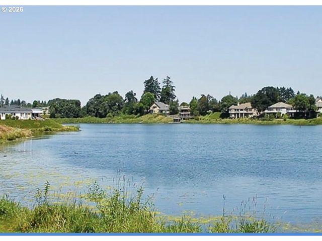 1475 Green Acres 105, Eugene, OR 97408