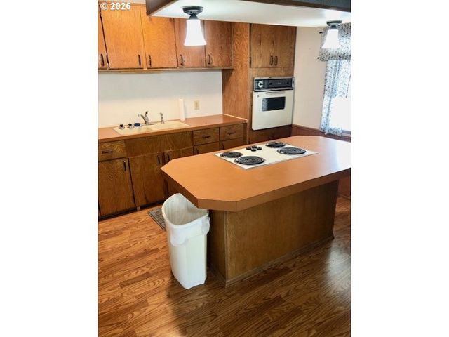 1475 Green Acres 105, Eugene, OR 97408