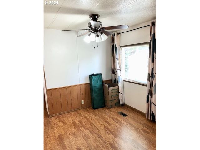 1475 Green Acres 105, Eugene, OR 97408