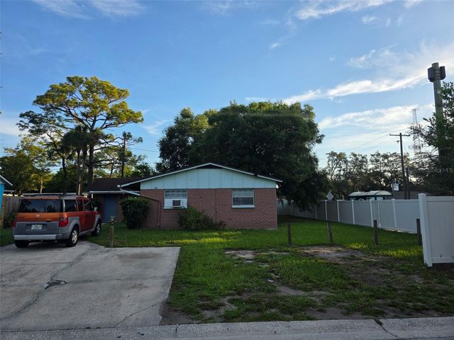 1408 COLLEGE PARK LANE, Tampa, FL 33612