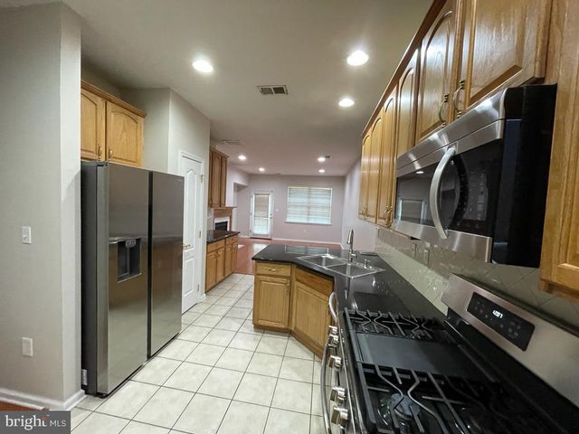 42 HADDON CT, Pennington, NJ 08534