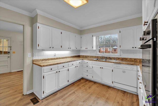 308 Rosewood Drive, Dublin, GA 31021