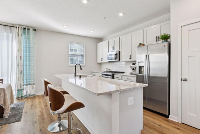 2867 Lexington Place N, Roseville, MN 55113