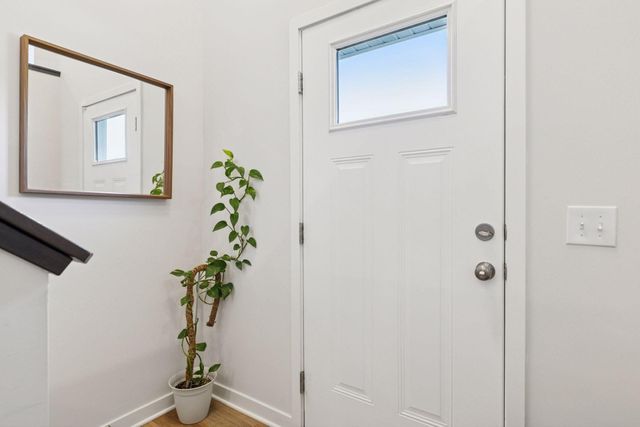 2867 Lexington Place N, Roseville, MN 55113