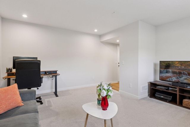 2867 Lexington Place N, Roseville, MN 55113