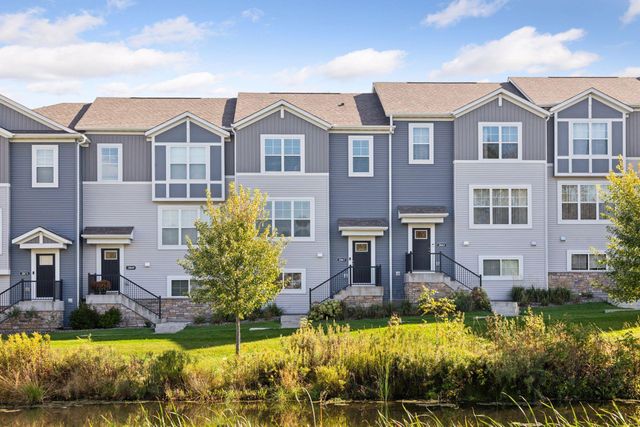 2867 Lexington Place N, Roseville, MN 55113