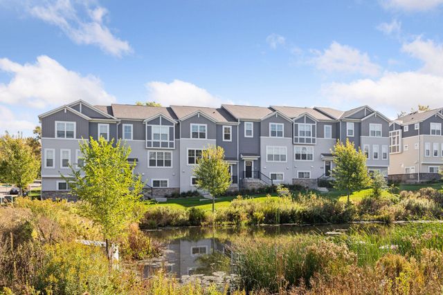 2867 Lexington Place N, Roseville, MN 55113