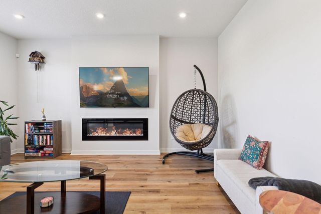 2867 Lexington Place N, Roseville, MN 55113