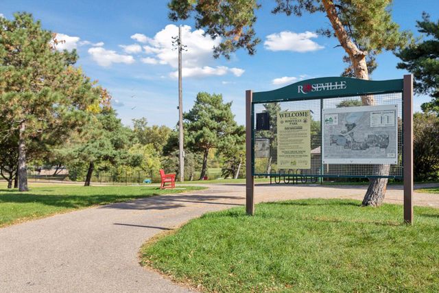 2867 Lexington Place N, Roseville, MN 55113