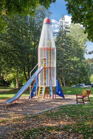 2867 Lexington Place N, Roseville, MN 55113