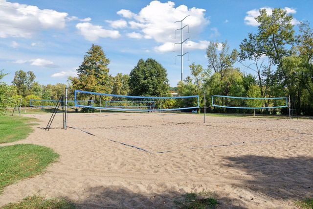 2867 Lexington Place N, Roseville, MN 55113