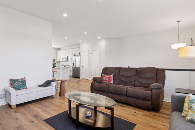 2867 Lexington Place N, Roseville, MN 55113