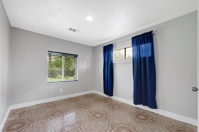 1613 Wycliffe Drive, Houston, TX 77043