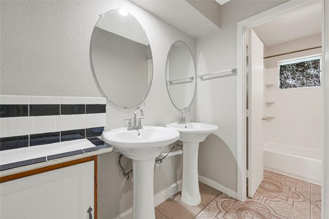 1613 Wycliffe Drive, Houston, TX 77043